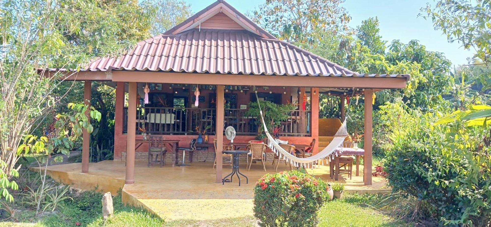 Country Retreat Hotel Mae Rim Exterior photo