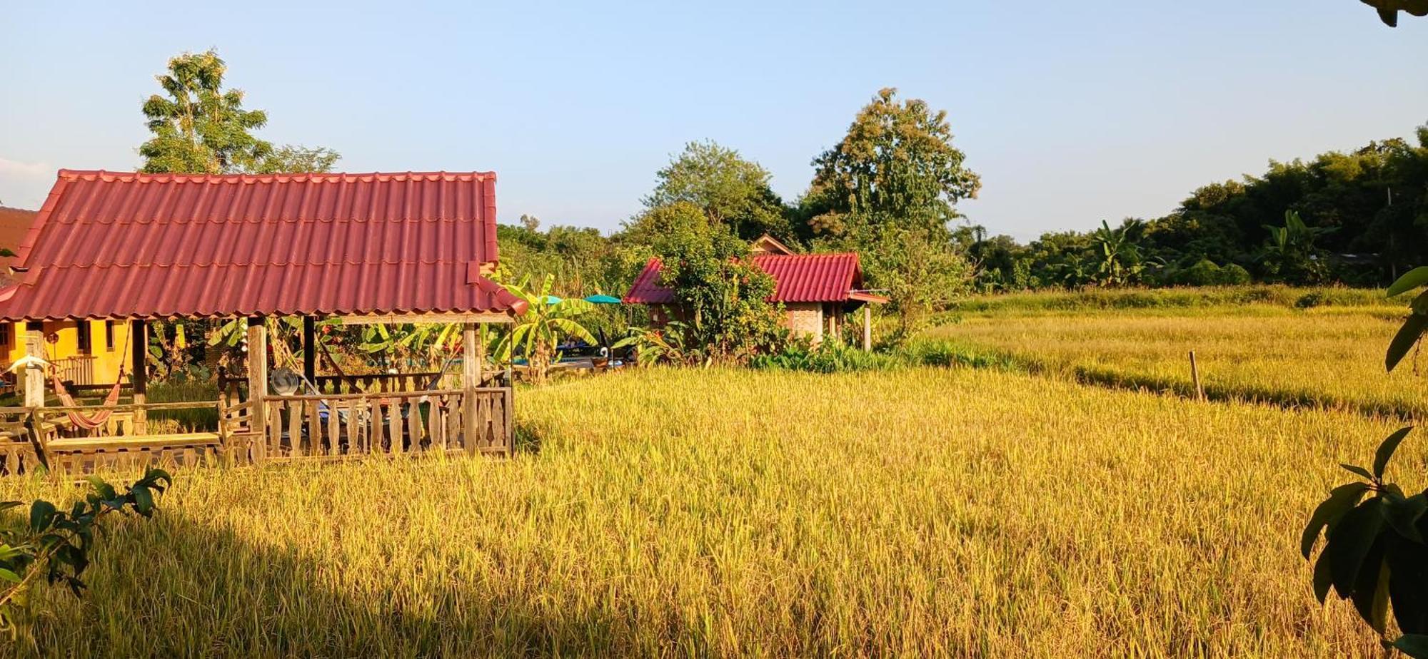 Country Retreat Hotel Mae Rim Exterior photo
