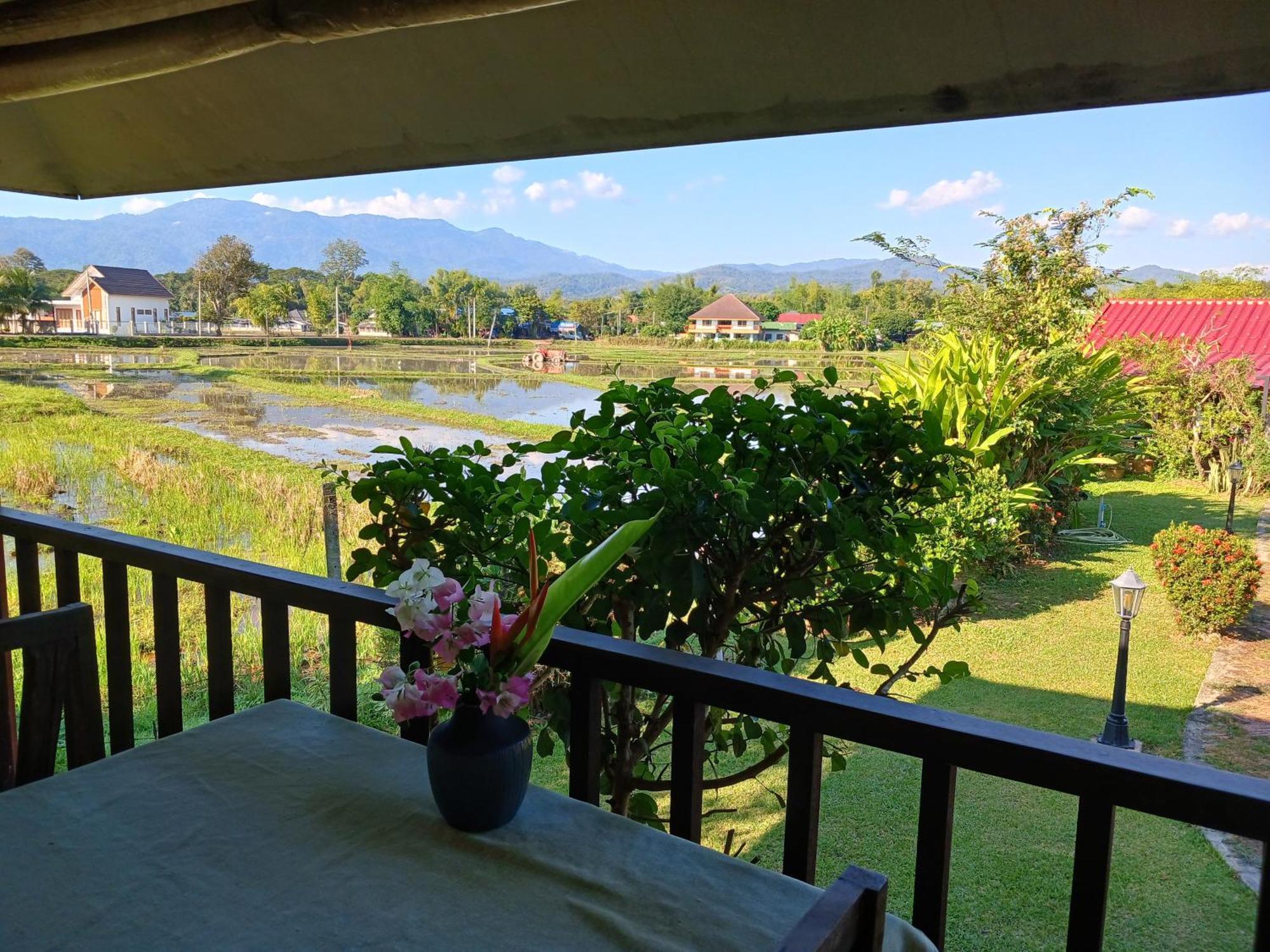 Country Retreat Hotel Mae Rim Exterior photo