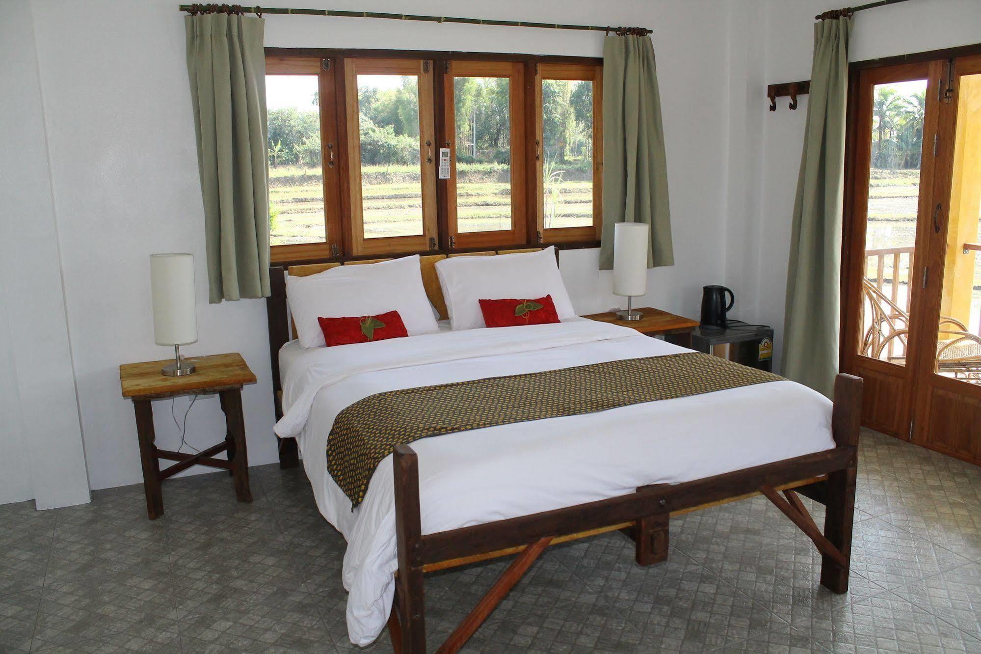 Country Retreat Hotel Mae Rim Exterior photo