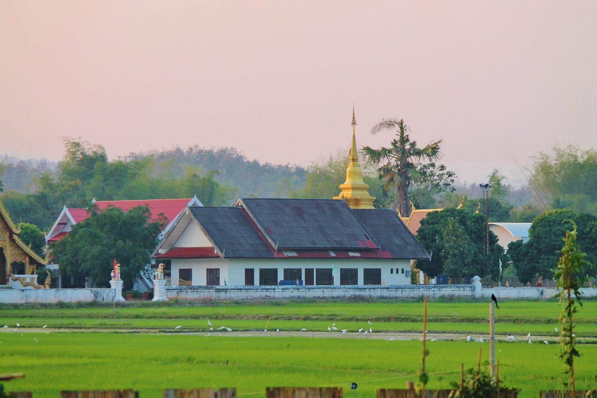 Country Retreat Hotel Mae Rim Exterior photo