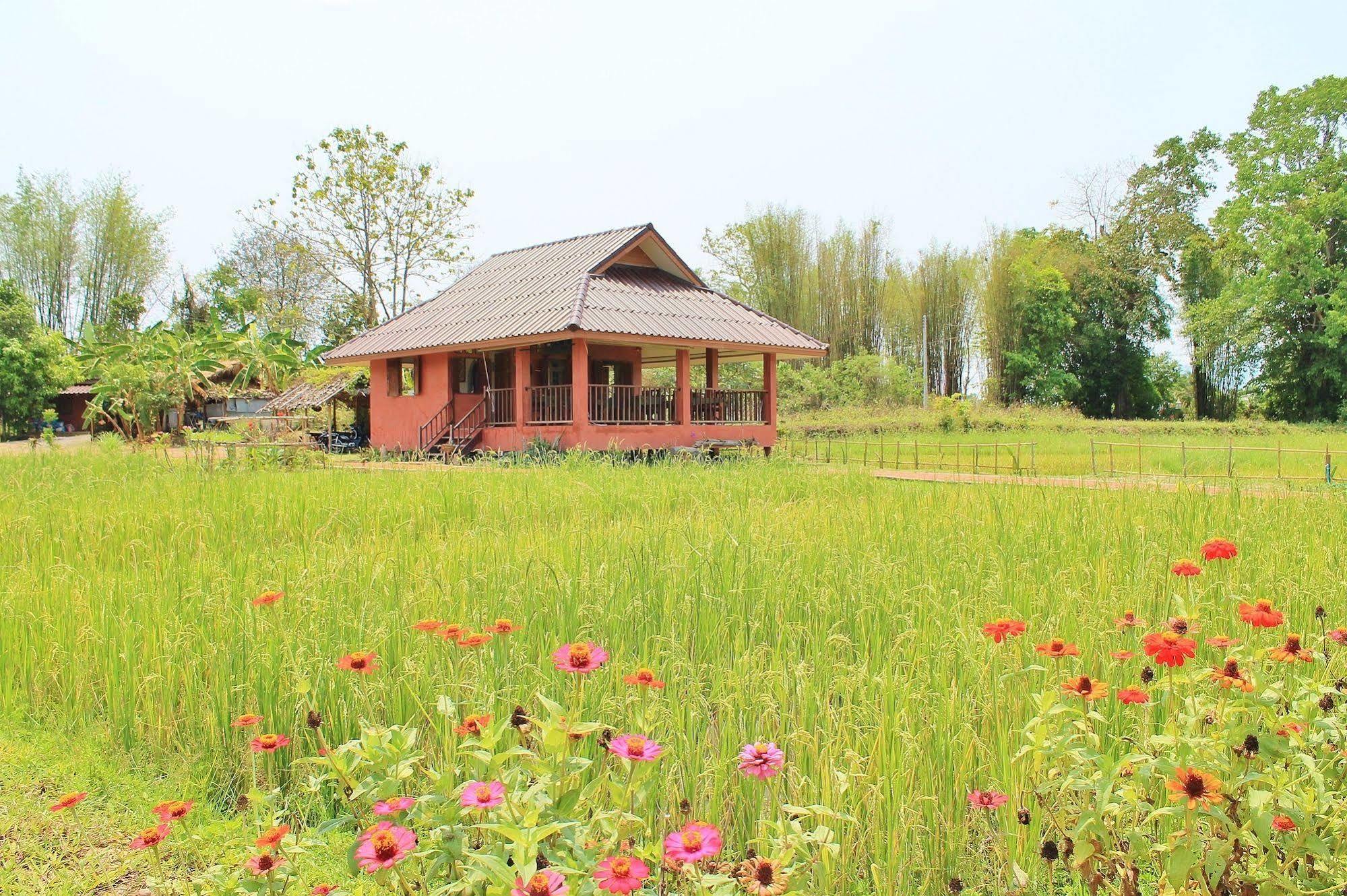 Country Retreat Hotel Mae Rim Exterior photo